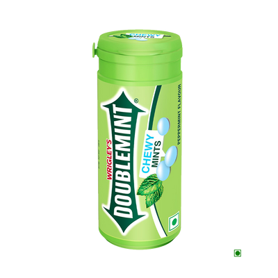 A can of Wrigley's Doublemint Peppermint Chewy Mint 30.4g chewing gum on a white background, ensuring freshness.