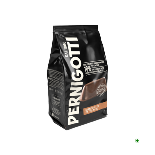 Pernigotti Gianduiotto Extra Fondente Bag 140g, created by Pernigotti in Italy, offers a smooth blend of gianduja with 70% cocoa.