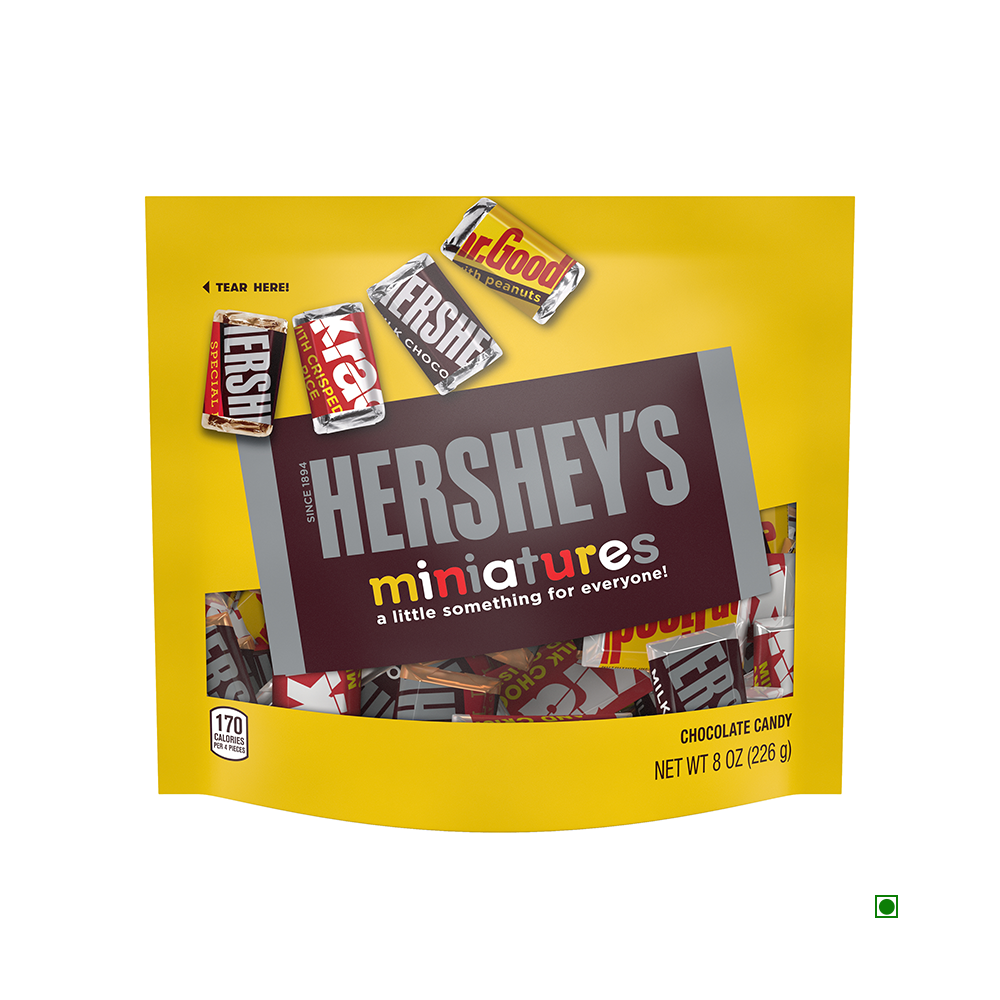 A Hershey's Miniatures Bag in yellow, 226g-sized, offering an assortment of wrapped chocolate pieces in convenient packaging.