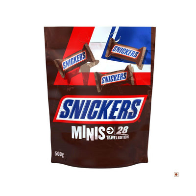 A Snickers Minis Pouch 500g on a white background.