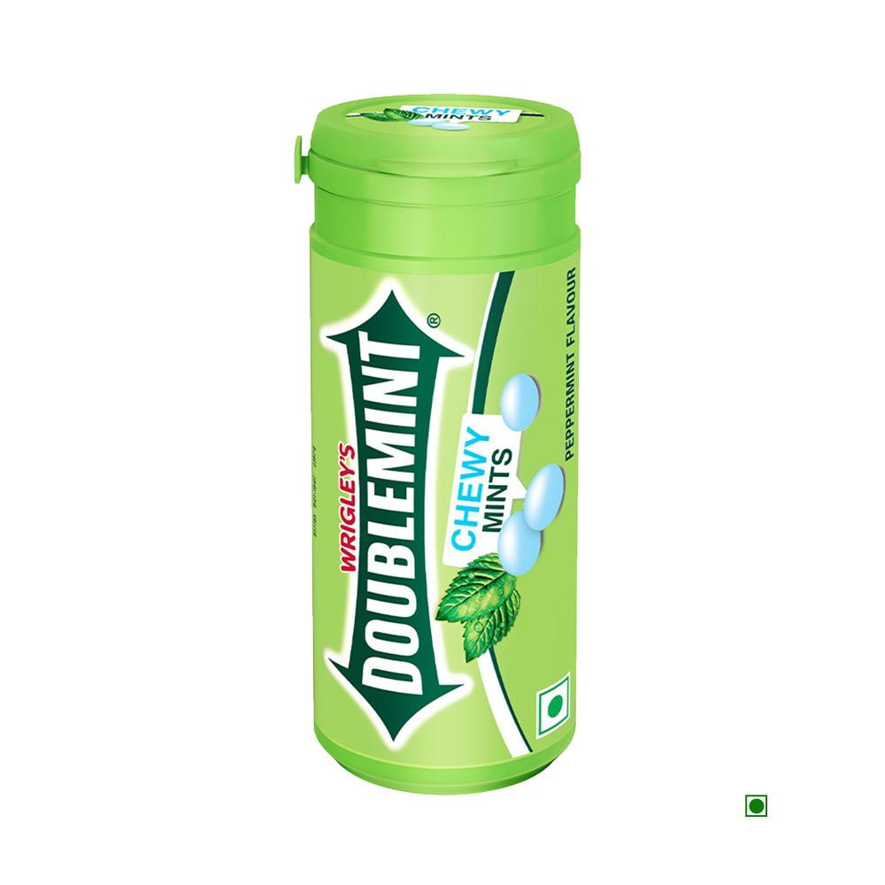 A can of Wrigley's Doublemint Peppermint Chewy Mint 30.4g chewing gum on a white background, ensuring freshness.