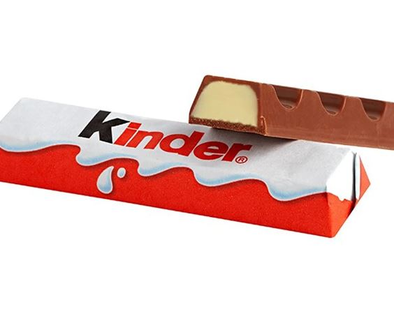 A Kinder Chocolate T8 100g bar with the word Kinder on it.