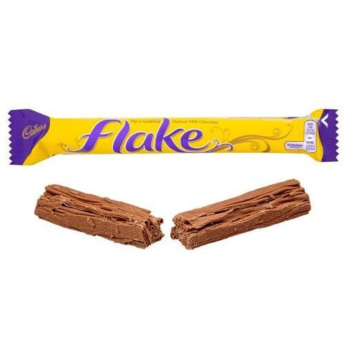 A Cadbury Flake 4-pack Pouch 80g on a white background.